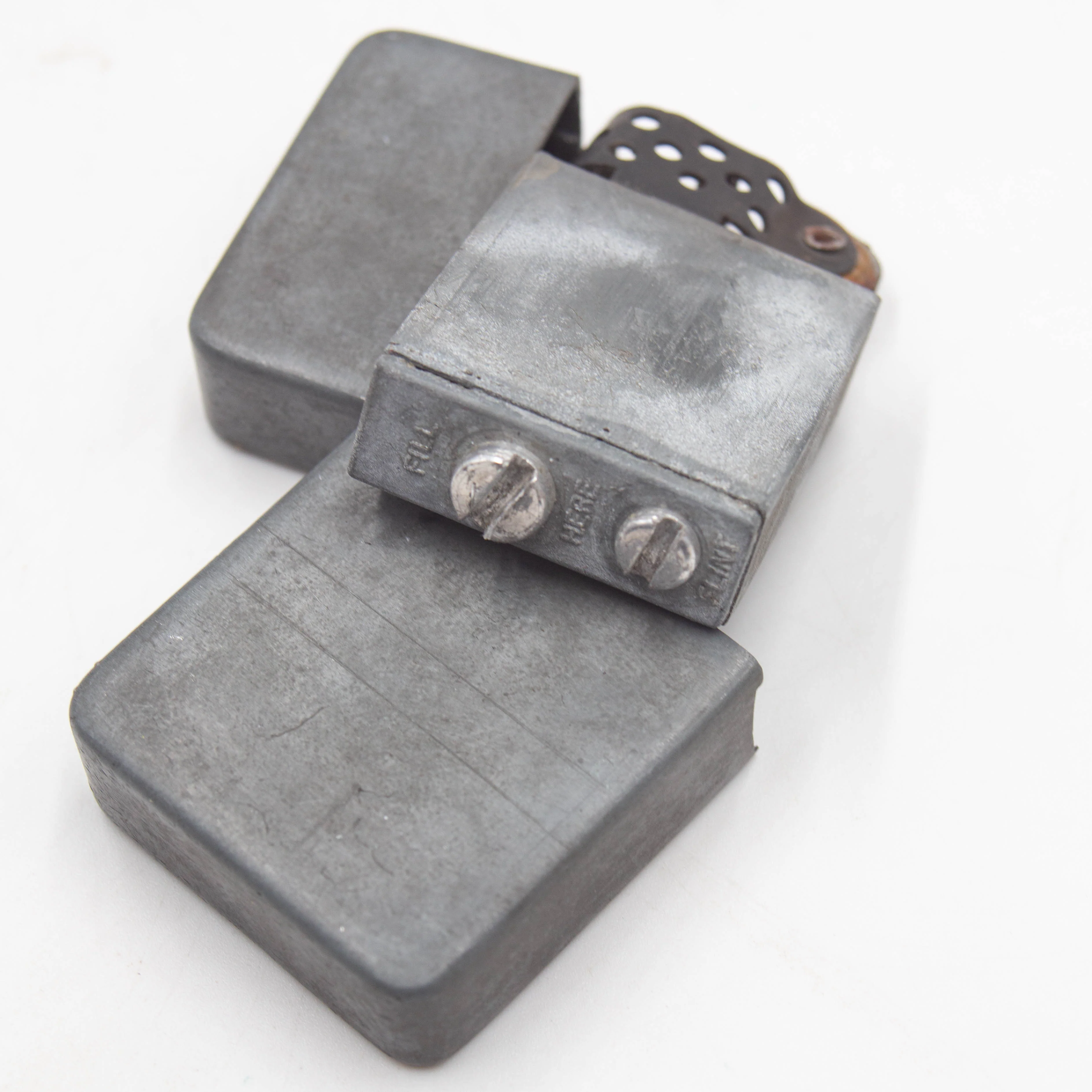 40s WW2 US Army Windproof Service Lighter - Image 4